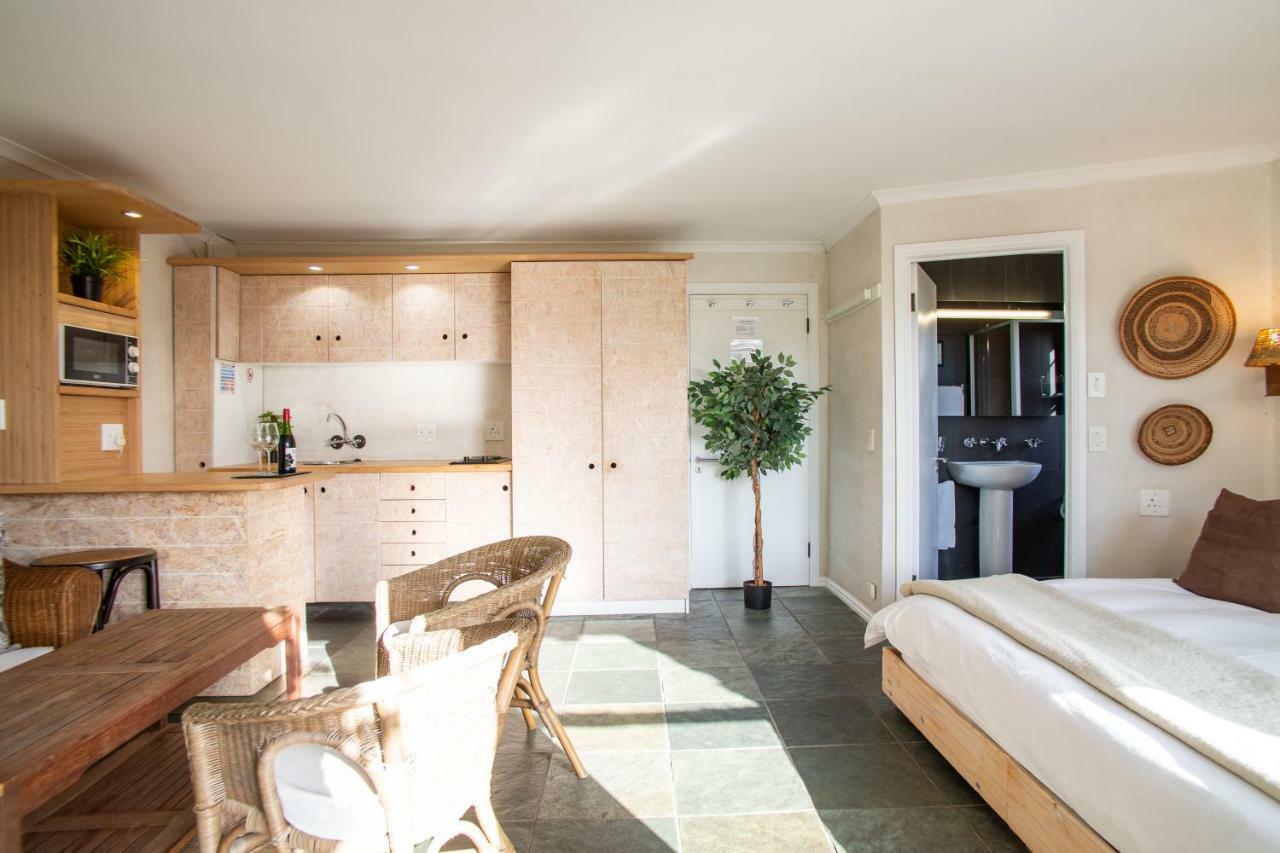 African Violet Guest Suites Noordhoek Exterior photo